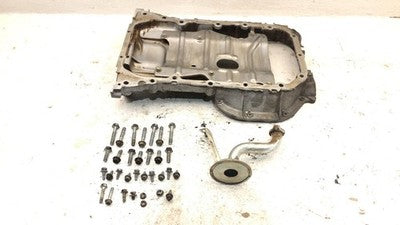 2004-2010 Toyota Highlander Engine Oil Pan With Good Drain Plug Bolts Hardware