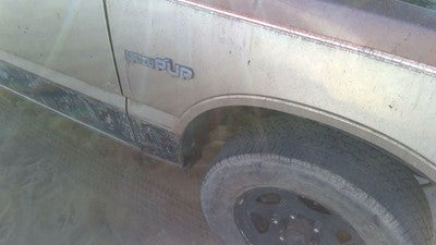 1981-1987 Isuzu Pup Pickup Passenger Right Front Fender Oem Red 94446989