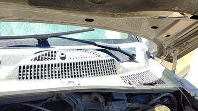 2003-2004 Jeep Liberty Driver Left Windshield Wiper Arm Oem Blade Lever