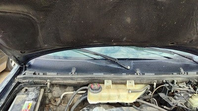 1999 Mercedes Ml320 Windshield Wiper Cowl Vent Trim Panel Oem Cover
