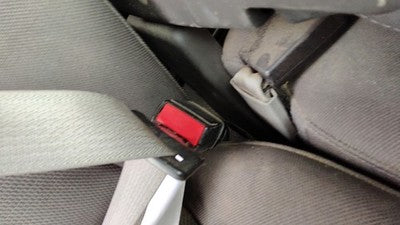 2004-2005 Ford F150 Passenger Right Front Seat Belt Buckle Receiver Oem Gray Me