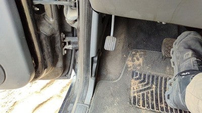 1999 Mercedes Ml320 Driver Left Lower Kick Trim Panel Oem