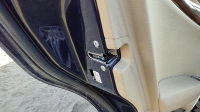 2010-2013 Mercedes C300 Driver Left Rear Door Latch With Rods/Cables Oem Back