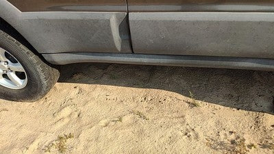 2005-2006 Mazda Tribute Passenger Right Lower Rocker Panel Moulding Side Skirt