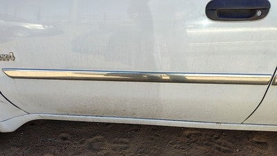 2006-2009 Gmc Envoy Driver Left Front Moulding From Door Oem Trim Strip 10362707
