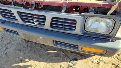 1993-1997 Nissan Hardbody Front Grille Assembly Oem Black 6231055G00