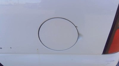 2000-2006 Chevy Suburban Fuel Tank Door With Hinge Gas Lid Oem Filler White 50U
