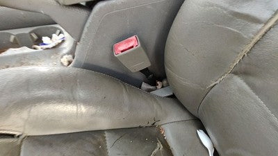 2002-2005 Vw Passat Driver Left Front Seat Belt Buckle Receiver Oem Gray