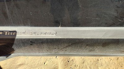 03-04 Chevy Trail Blazer Driver Left Front Moulding From Door Trim Strip Black