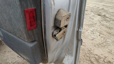 1991 Volvo 740 Passenger Right Front Door Latch With Rods/Cables Oem