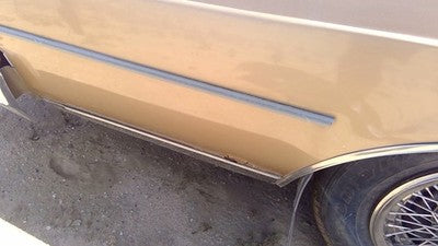 1985 Olds 88 Passenger Right Rear Moulding On Quarter Panel Oem Gold