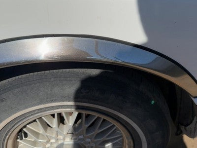 94 Town Car Passenger Right Front Wheel Flare Moulding Oem Fender White Wt