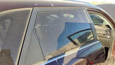2011-2015 Kia Sorento Passenger Right Rear Side Window Door Glass Oem Back