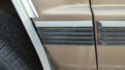 1992-1999 Chevy Suburban Driver Left Moulding From Fender Oem Trim Strip