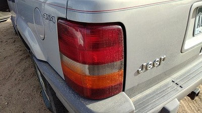 1993-1998 Jeep Grand Cherokee Driver Left Tail Light Brake Lamp Oem Rear