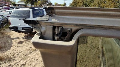 1999-2007 Silverado 1500 Passenger Right Rear Door Latch With Rods/Cables Back