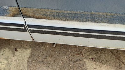 1994 Chevy S10 Blazer Passenger Right Front Moulding From Door Oem Trim Strip