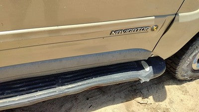 98 Lincoln Navigator Passenger Right Front Moulding From Door Trim Strip Gold Bi