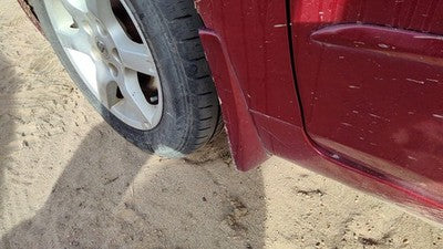 2006 Nissan Altima Driver Left Moulding From Fender Oem Trim Strip Red A15