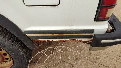 1993 Chevy S10 Blazer Driver Left Rear Moulding On Quarter Panel Oem