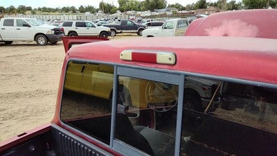 1999 Mazda B2500 Third Brake Light Middle Lamp Oem