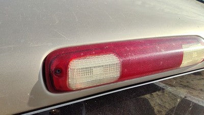 2004 Silverado 1500 Third Brake Light Middle Lamp Oem