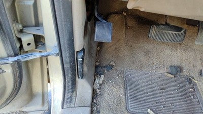 2003 Ford Explorer Driver Left Lower Kick Trim Panel Oem Rp Tan