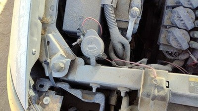 00-05 Pontiac Bonneville Windshield Washer Fluid Reservoir With Pump Wiper Tank