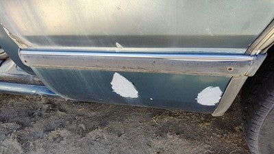 1989 Olds Cutlass Cierra Driver Left Rear Lower Moulding On Quarter Panel Oem