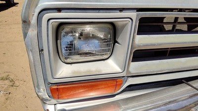 86-90 Dodge Ram W150 Passenger Right Head Light With Trim Turn Signal Oem Bezel