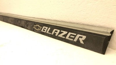 1995-1997 S10 Blazer Passenger Right Front Moulding From Door Oem Trim Strip