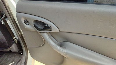 00-03 Focus Station Wagon Passenger Right Rear Inside Door Trim Panel Switches