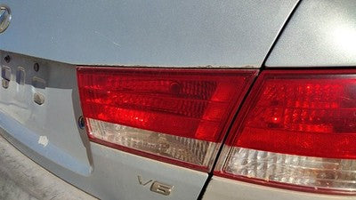 2006-2008 Hyundai Sonata Passenger Right Inner Tail Light Brake Lamp Oem Rear