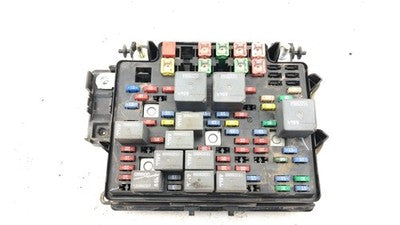03-05 Silverado 1500 5.3l Engine Fuse Box Power Distribution Panel 15201928
