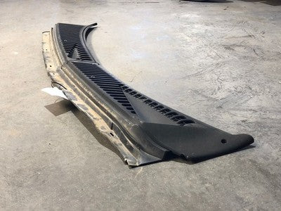 02 Ford F250 Super Duty Windshield Wiper Cowl Vent Trim Panel Grille Powerstroke