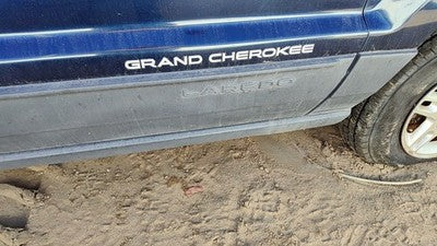 03-04 Jeep Grand Cherokee Passenger Right Front Moulding From Door Trim Strip