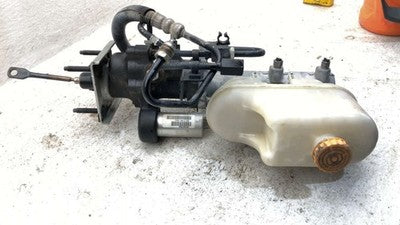 2016 Power Brake Booster With Master Cylinder Pair Set Oem