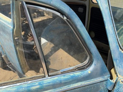 65-77 Super Beetle Passenger Right Front Vent Window Small Door Glass With Frame