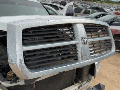2005-2007 Dodge Dakota Front Grille Assembly Oem With Frame 55077608Aa