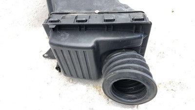1997-2005 Buick Park Ave Complete Air Intake Filter Box Housing With Tube Oem
