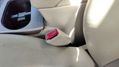 10-14 Legacy Outback Driver Left Front Seat Belt Buckle Receiver Wil Warm Ivory