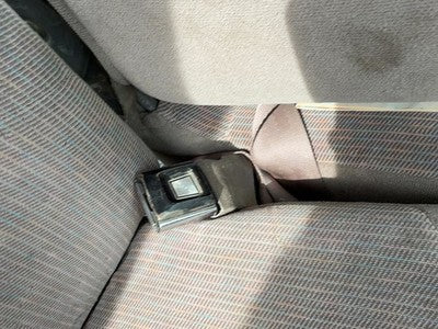 92-97 Ford F250 Passenger Right Front Seat Belt Buckle Receiver Oem Brown Rk