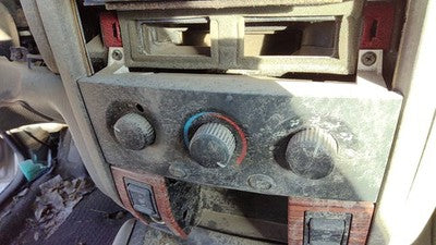 99-04 Jeep Grand Cherokee Temperature Control Module In Dash Heater Ac Head Unit