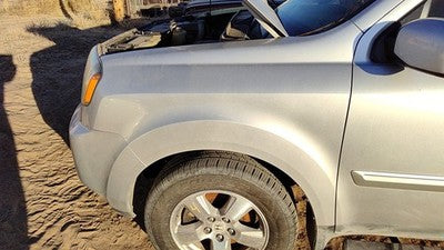 2009-2015 Honda Pilot Driver Left Front Fender Oem Silver Si 60261