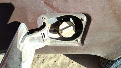 1983 Gmc Sierra C3500 Fuel Filler Neck Assembly With Gas Cap Oem