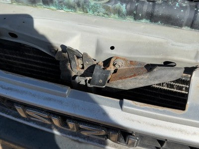 1988-1992 Isuzu Pup Hood Latch Assembly With Bracket Oem 8970393333