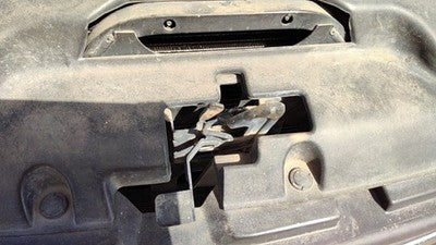 1999-2002 Chevy Silverado 1500 Hood Latch Assembly With Bracket Oem 88980513