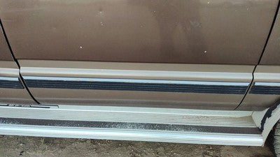 1992-1999 Chevy Suburban Driver Left Rear Moulding From Door Oem Back Trim Strip