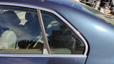 2005-2010 Vw Jetta Driver Left Rear Vent Window Back Door Glass With Frame Oem