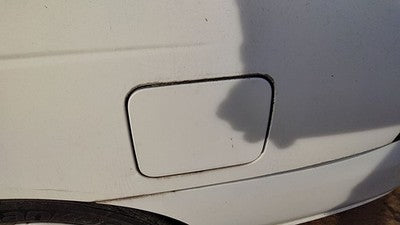 2000-2006 Nissan Sentra Fuel Tank Door With Hinge Gas Lid Oem Filler White Qm1